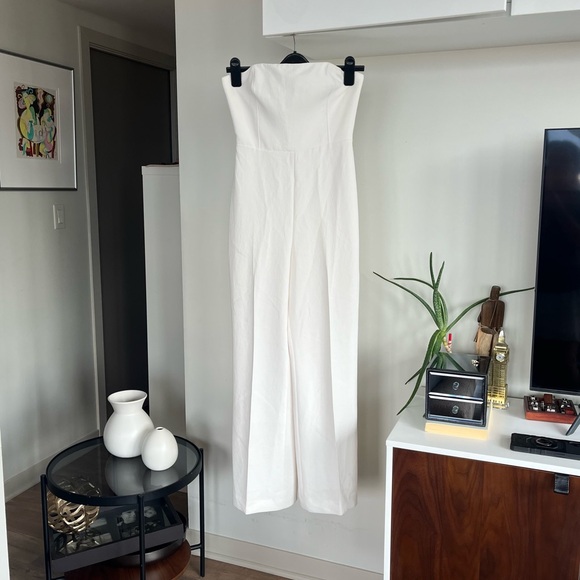 BNWT Aritzia Elegant White Strapless Wide-leg Formal Wedding Jumpsuit 4,6,8 - Picture 7 of 13